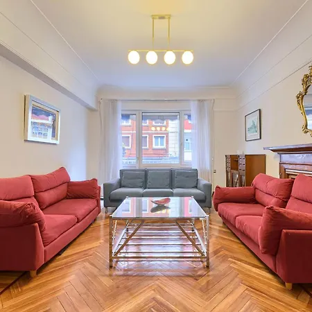 Azkuna Plaza & Vista Alegre By Next Stop *