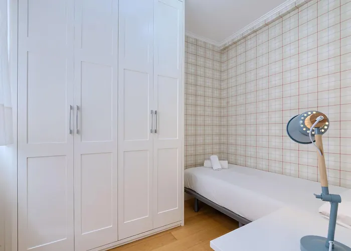 Azkuna Plaza & Vista Alegre By Next Stop Бильбао