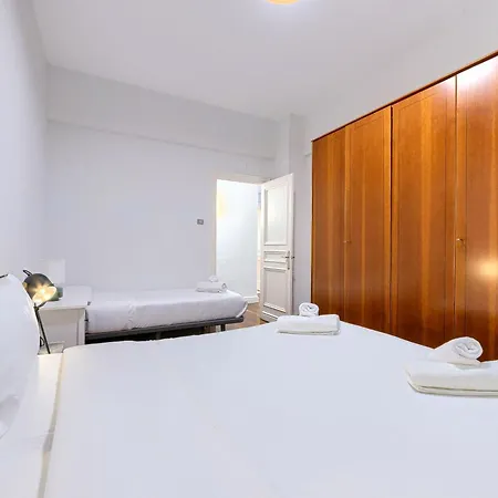 Azkuna Plaza & Vista Alegre By Next Stop בילבאו