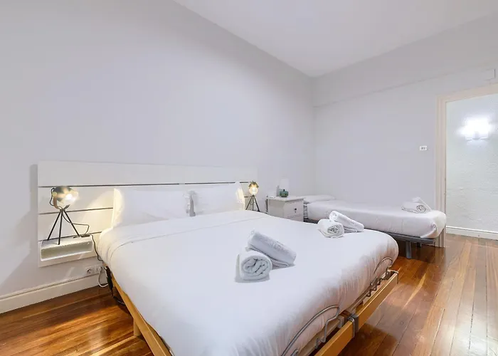 Azkuna Plaza & Vista Alegre By Next Stop